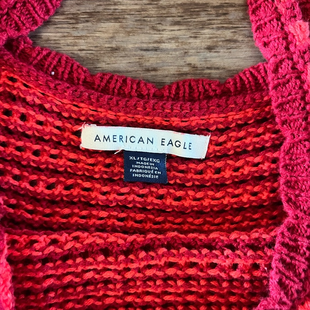 Ae crochet/knit crop top barely worn - Picture 2 of 2